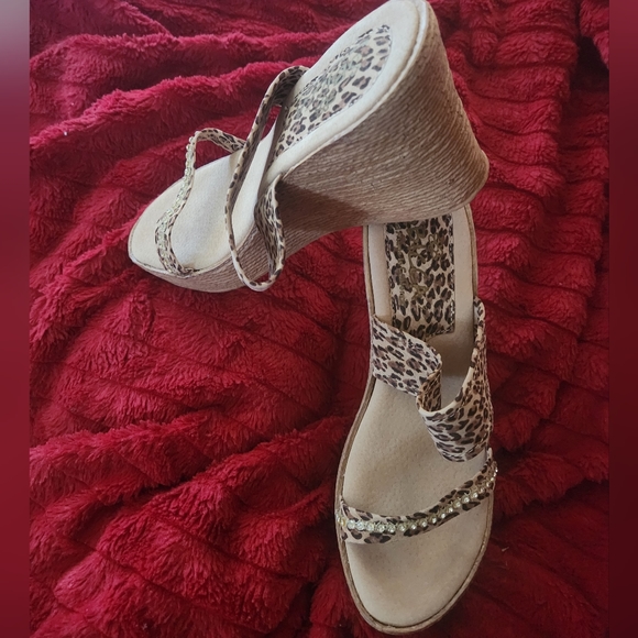 Sbicca Wedge - Picture 3 of 3